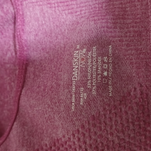 UNDER ARMOUR + Danskin SWIM WEAR TOPS SIZE M 2 FOR 1 PRICE - Picture 6 of 6